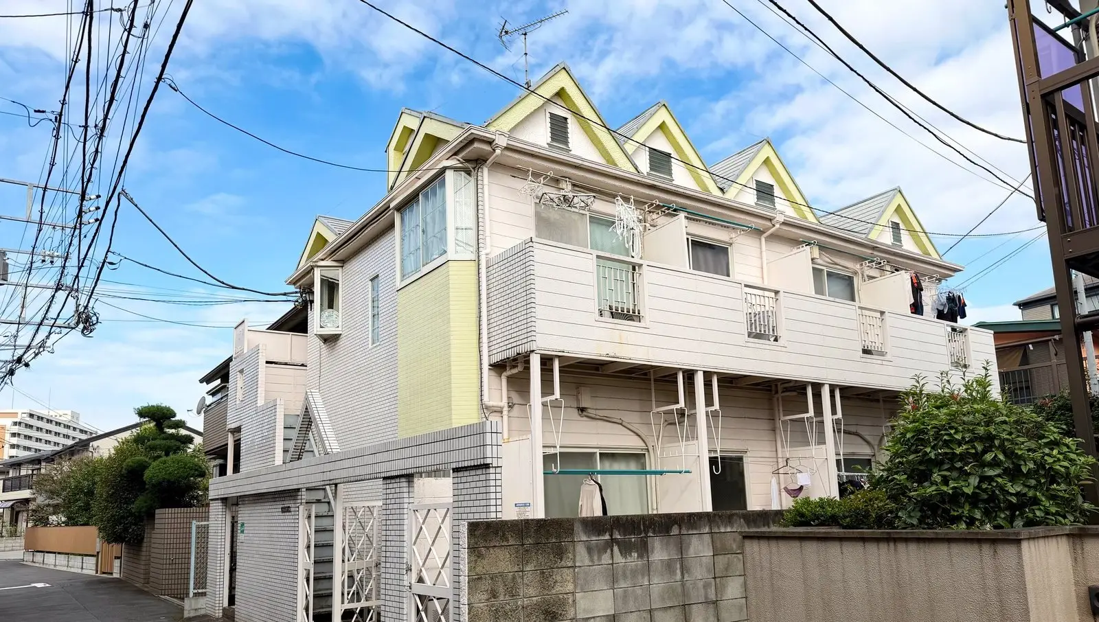 M2ハイツの外観（中野区上鷺宮1丁目・木造2階建・全8戸の一棟アパート）