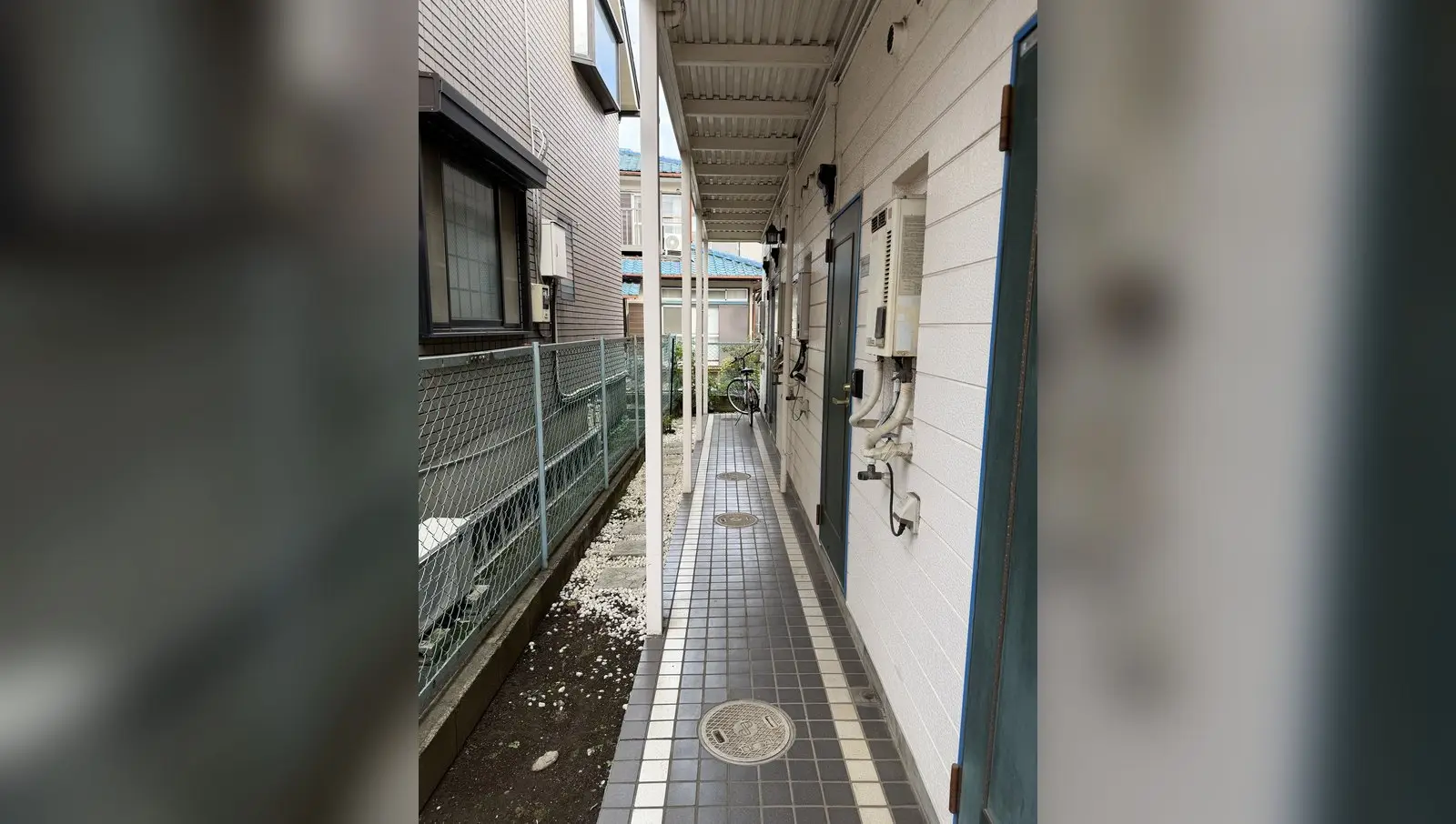 M2ハイツ 1階の共用廊下
